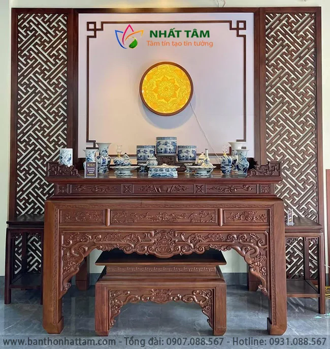đặt bàn thờ trong nhà ống