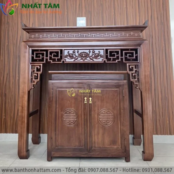 Lựa chọn màu sơn bàn thờ