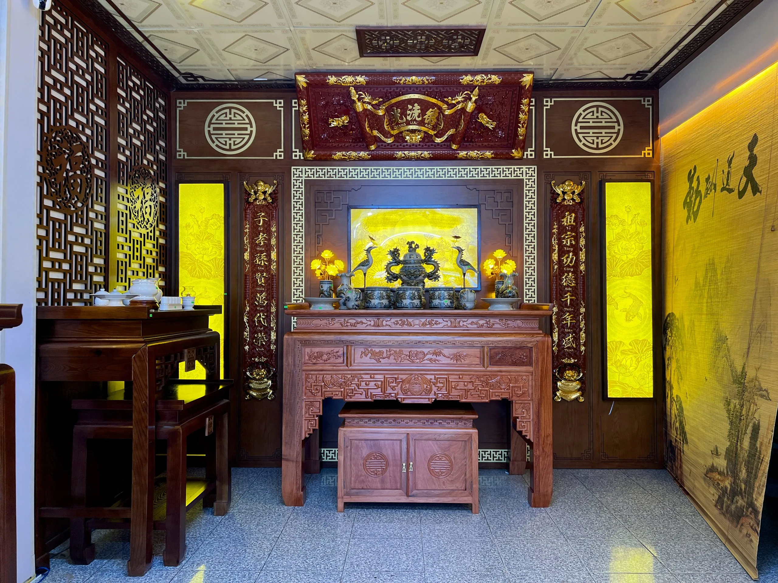 Bố trí bàn thờ tại nhà 2 tầng